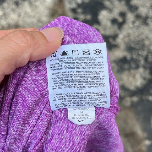 BNWOT Nike lightweight hooded top - Picture 9 of 12